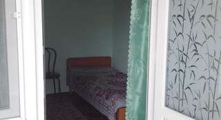Гостиница Guest House V gostyah u Ally Судак Двухместный номер с 1 кроватью или 2 отдельными кроватями и видом на море-9